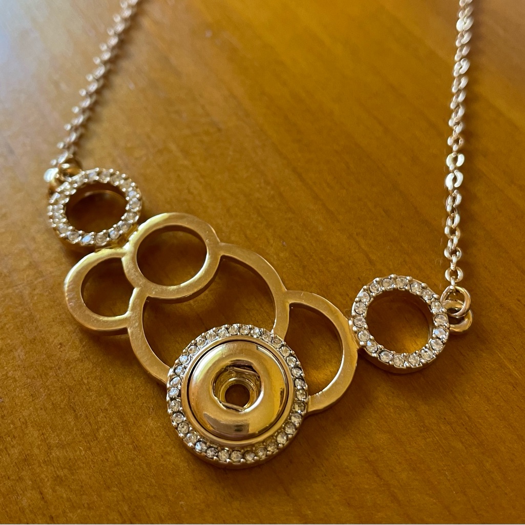 Magnolia And Vine Gold Necklace - Holds One 12mm Mini Snap (Nic)